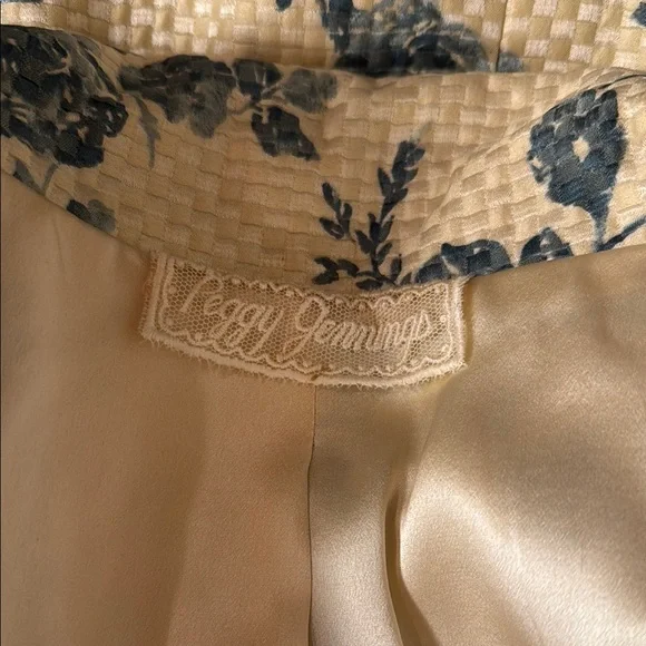 Peggy Jennings Cream Floral Blazer with Notched Lapel Medium - Picture 6 of 6